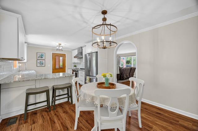 917 2nd Ave, Fayetteville, TN 37334