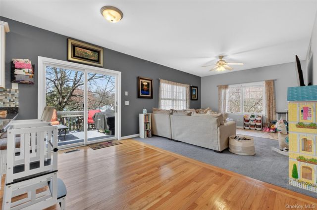 24 Coachlight Drive, Poughkeepsie, NY 12603