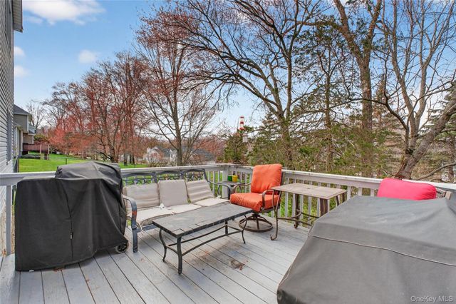 24 Coachlight Drive, Poughkeepsie, NY 12603