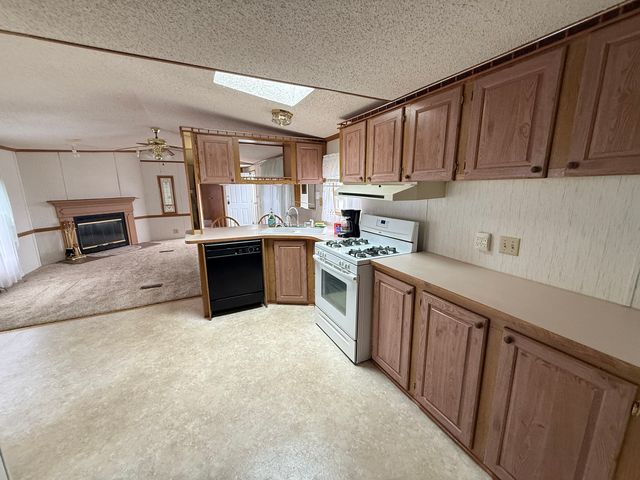 69 MEADOWLARK Lane, Beecher, IL 60401