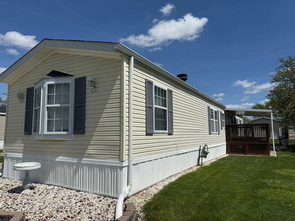 69 MEADOWLARK Lane, Beecher, IL 60401