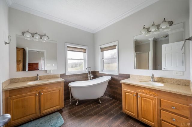 4072 Red Oak School Road, Concord, VA 24538