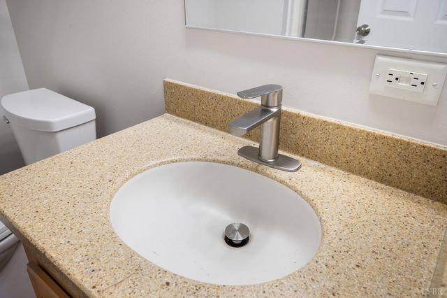 4072 Red Oak School Road, Concord, VA 24538