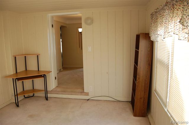 2610 Detroit Street, Dearborn, MI 48124