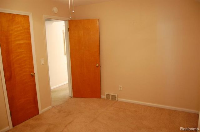 2610 Detroit Street, Dearborn, MI 48124