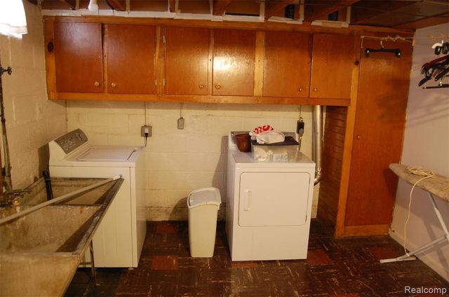 2610 Detroit Street, Dearborn, MI 48124