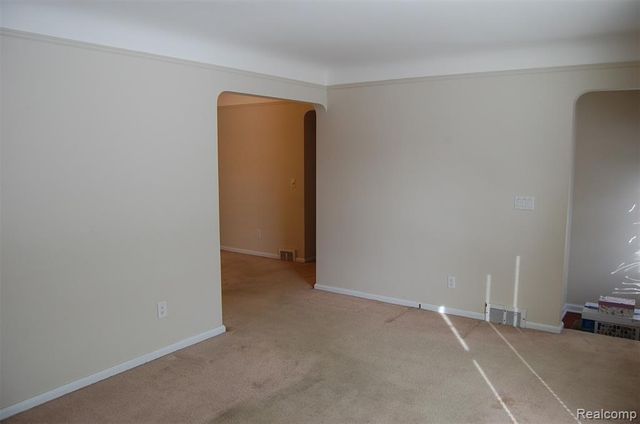 2610 Detroit Street, Dearborn, MI 48124