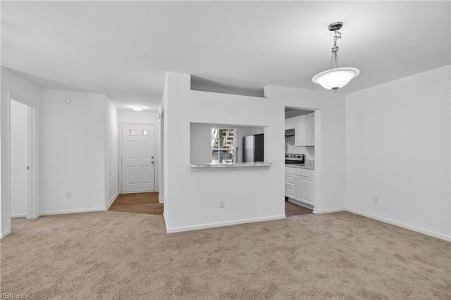 2104 Advent CT, Virginia Beach, VA 23454