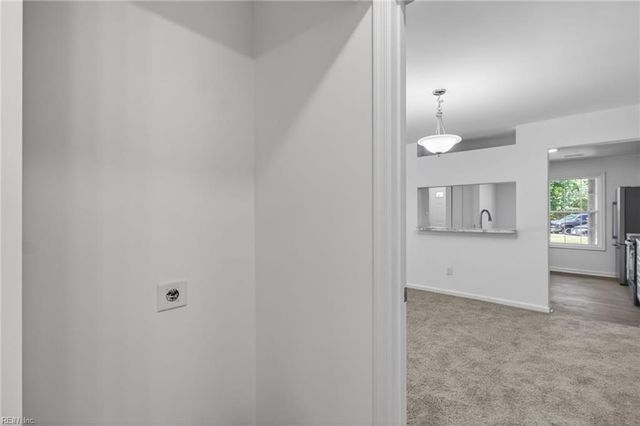 2104 Advent CT, Virginia Beach, VA 23454