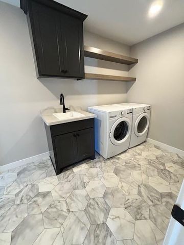 4097 Arbor Drive, Woodbury, MN 55129