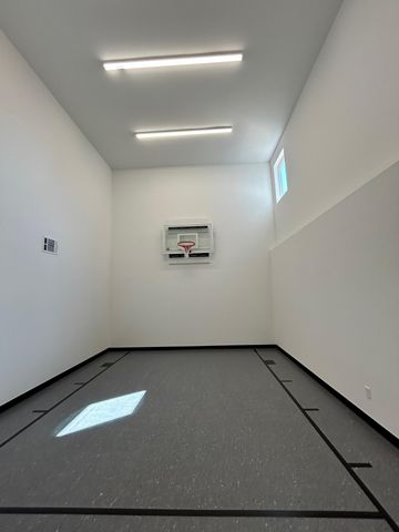 4097 Arbor Drive, Woodbury, MN 55129