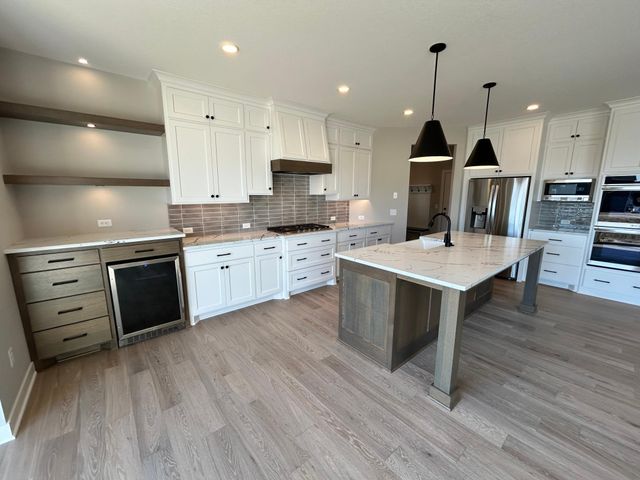 4097 Arbor Drive, Woodbury, MN 55129