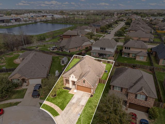 9207 Gilbert Hollow Drive, Rosenberg, TX 77469
