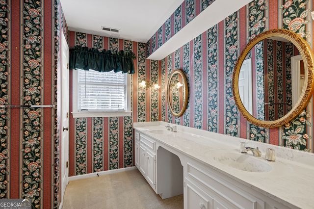 180 Churchill Drive, Atlanta, GA 30350