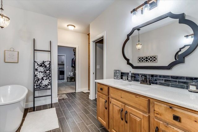 4015 N Solano Ct, Wichita, KS 67205
