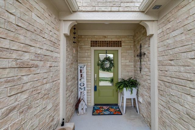 4015 N Solano Ct, Wichita, KS 67205