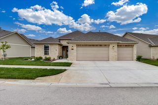 4015 N Solano Ct, Wichita, KS 67205