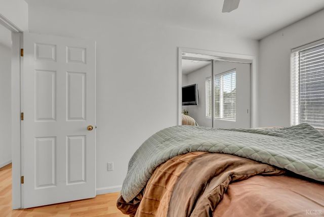 1817 W Picadilly Lane, Hanford, CA 93230