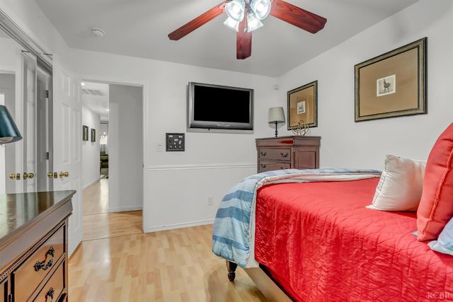 1817 W Picadilly Lane, Hanford, CA 93230