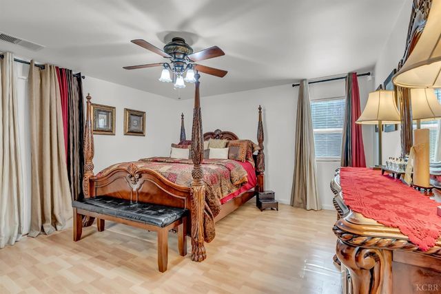 1817 W Picadilly Lane, Hanford, CA 93230