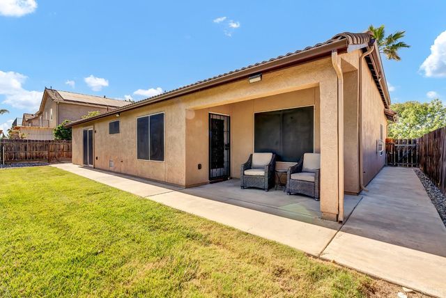 1817 W Picadilly Lane, Hanford, CA 93230