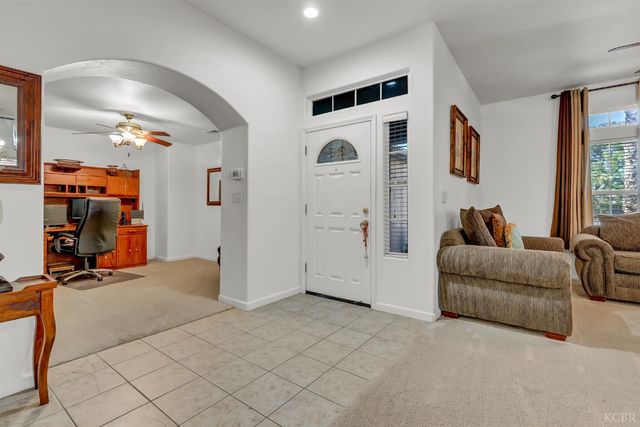 1817 W Picadilly Lane, Hanford, CA 93230