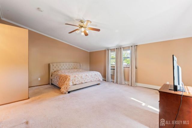 241 Fernhead Avenue, Monroe, NJ 08831