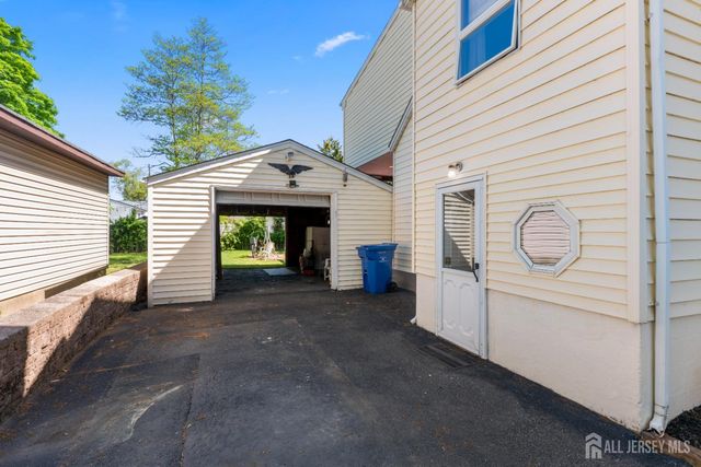 241 Fernhead Avenue, Monroe, NJ 08831