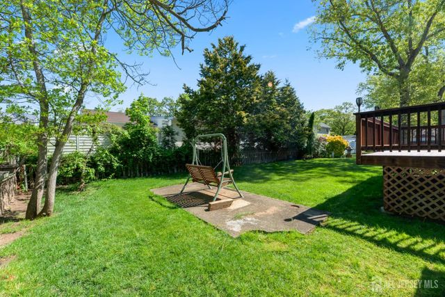 241 Fernhead Avenue, Monroe, NJ 08831