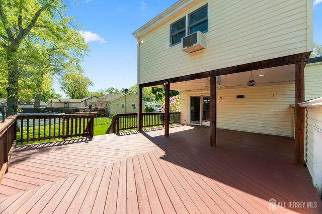 241 Fernhead Avenue, Monroe, NJ 08831