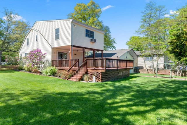 241 Fernhead Avenue, Monroe, NJ 08831