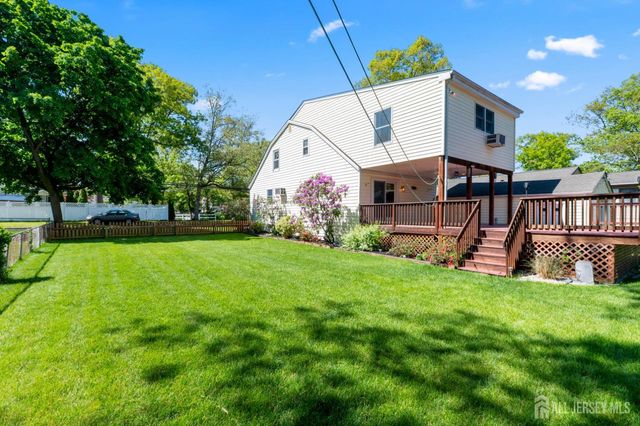 241 Fernhead Avenue, Monroe, NJ 08831