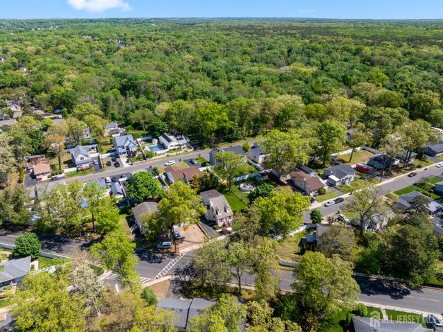 241 Fernhead Avenue, Monroe, NJ 08831