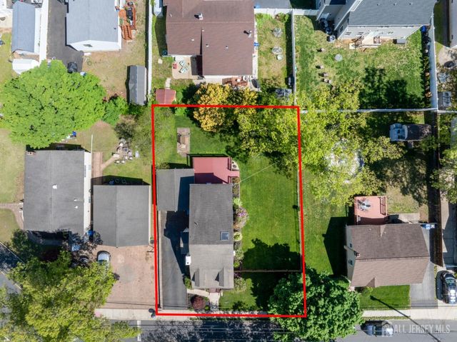241 Fernhead Avenue, Monroe, NJ 08831