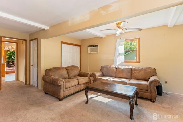241 Fernhead Avenue, Monroe, NJ 08831