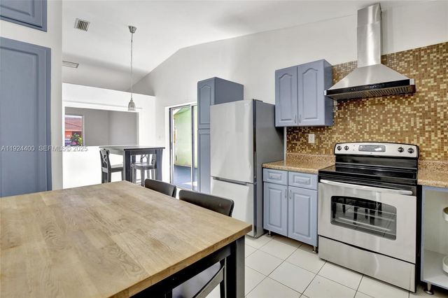 9862 SW 145th Pl, Miami, FL 33186