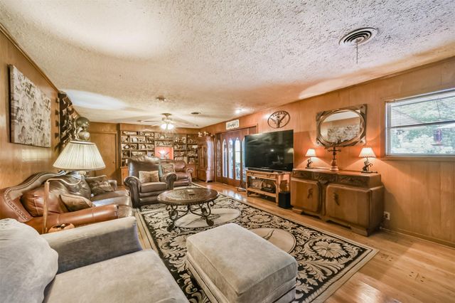 18519 Fm 2100 Road, Crosby, TX 77532