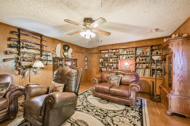 18519 Fm 2100 Road, Crosby, TX 77532