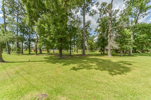 18519 Fm 2100 Road, Crosby, TX 77532