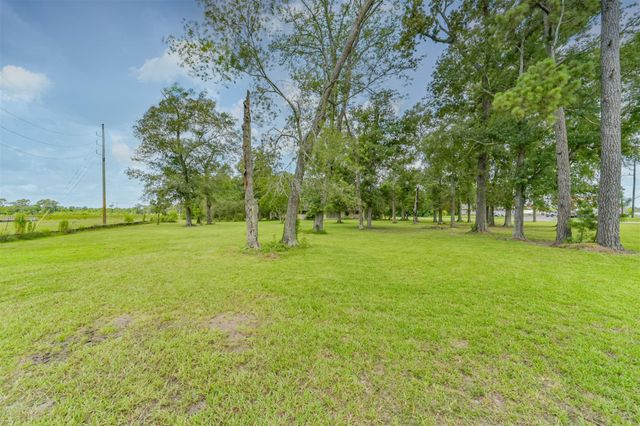 18519 Fm 2100 Road, Crosby, TX 77532
