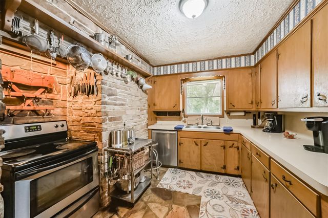 18519 Fm 2100 Road, Crosby, TX 77532