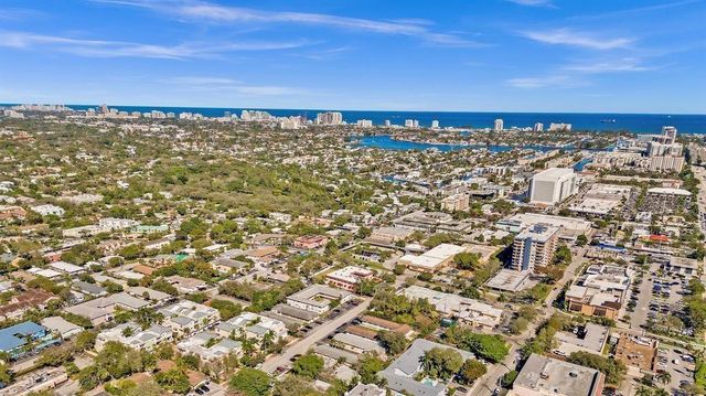 703 SE 16th Ct, Fort Lauderdale, FL 33316