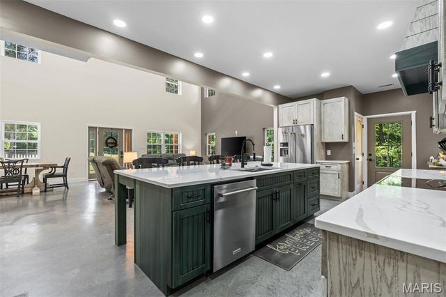 24120 Arlene Lane, Warrenton, MO 63383