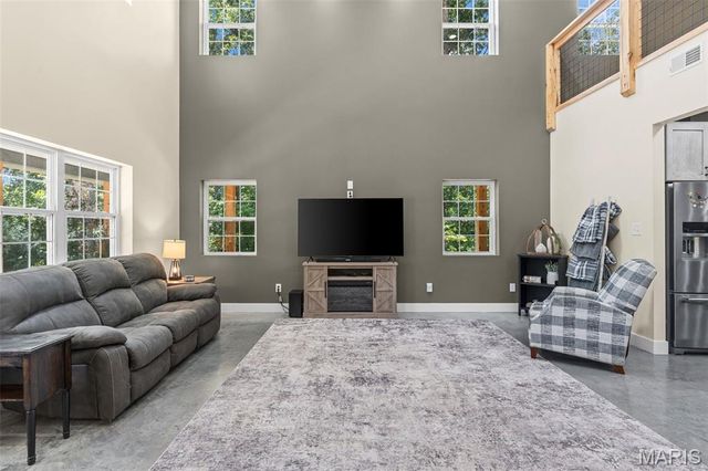 24120 Arlene Lane, Warrenton, MO 63383