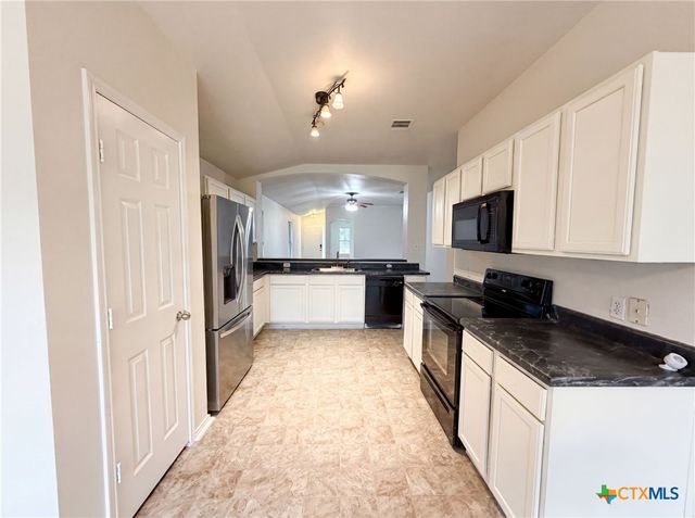 413 E Vega Lane, Killeen, TX 76542