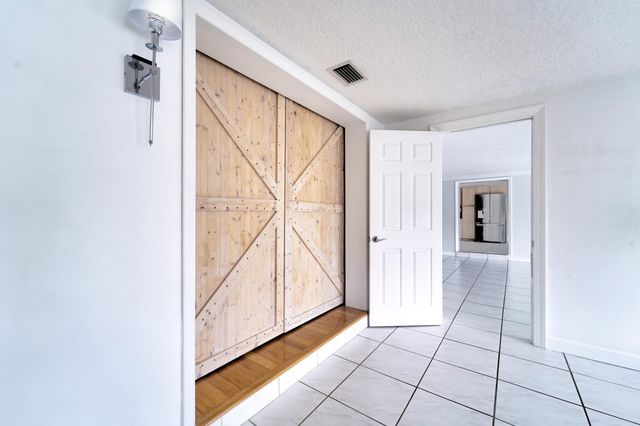 270 SE 3rd Avenue, Pompano Beach, FL 33060