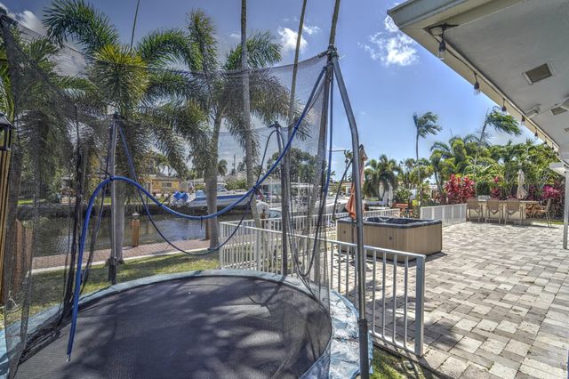 270 SE 3rd Avenue, Pompano Beach, FL 33060