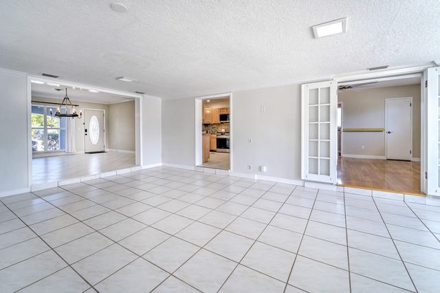 270 SE 3rd Avenue, Pompano Beach, FL 33060