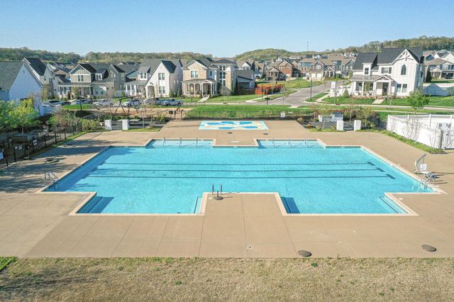 368 Azalea Cir, Hendersonville, TN 37075