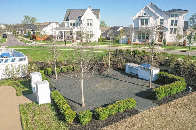 368 Azalea Cir, Hendersonville, TN 37075